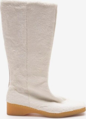 Salvatore Ferragamo Dress Boots in 37,5 in White: front