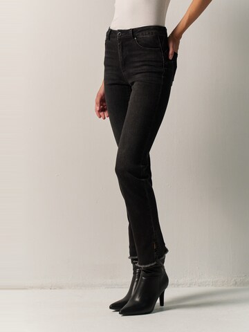 KOROSHIBootcut/trapezice Traperice - crna boja