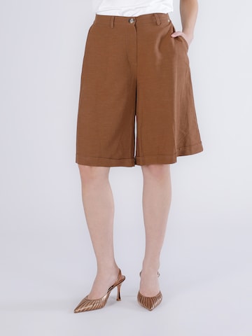 CAFè NOIR Loose fit Trousers 'Bermuda' in Brown: front