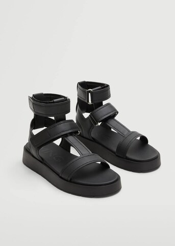 Sandale 'Romi' de la MANGO pe negru