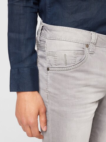 CAMP DAVID Regular Jeans in Grau