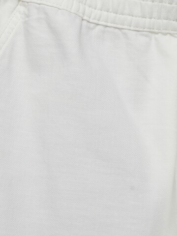 Pull&Bearregular Hlače - bijela boja