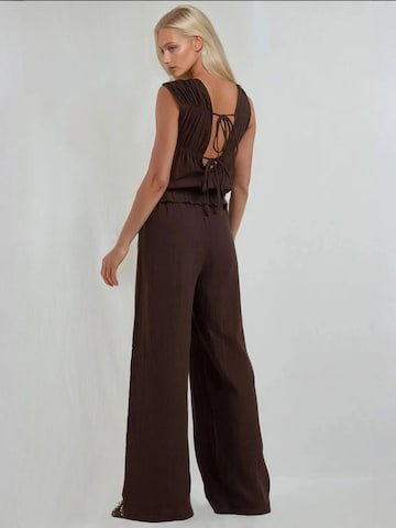 Tuta jumpsuit di Hiccup in marrone