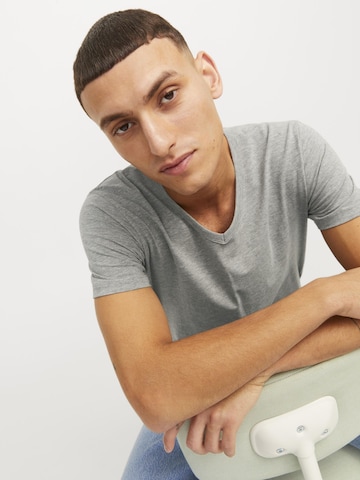 Maglietta di JACK & JONES in grigio