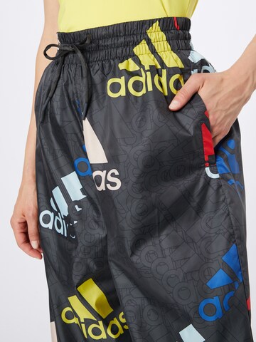 ADIDAS SPORTSWEAR Loosefit Sporthose 'Essentials Multi-Colored Logo Loose Fit ' in Grau