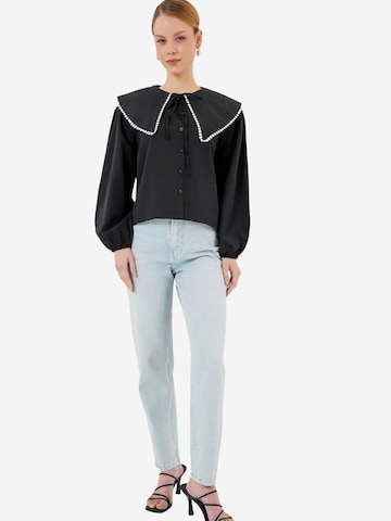 Bigdart Blouse in Black