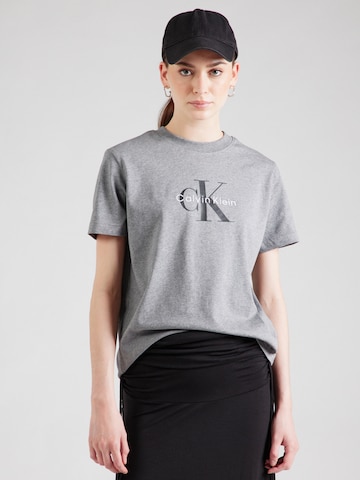 Tricou 'CLSSC' de la Calvin Klein Jeans pe gri: față