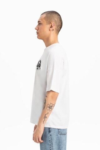 UNIQVIBE Shirt in Wit