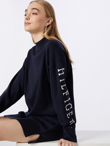 TOMMY HILFIGER Úpletové šaty – modrá