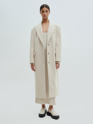 EDITED Between-seasons coat 'Domenika' in Beige: front