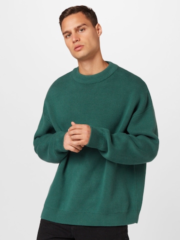 WEEKDAY Пуловер 'John' в зелено: отпред