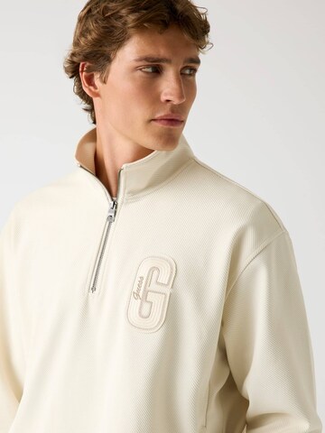 GUESS Sweatshirt in Beige