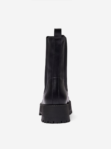 SELECTED FEMME Chelsea Boots 'CORA' in Schwarz
