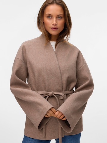 Veste mi-saison 'SIJINA' VERO MODA en marron