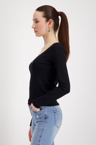 monari Shirt in Schwarz