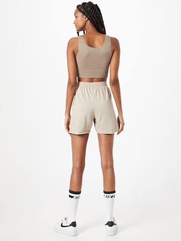 Onzie Regular Sportshorts in Beige