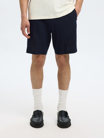 regular Pantaloni con piega frontale 'SLHLEROY' di SELECTED HOMME in blu: frontale