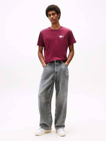T-Shirt 'ESSENTIAL' Tommy Jeans en rouge