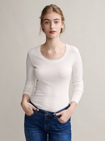 OPUS T-shirt 'Sorana' i vit: framsida