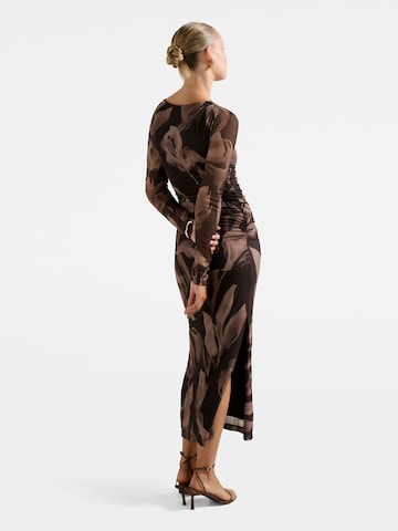 Rochie de seară 'Alannah' de la Forever New pe mai multe culori