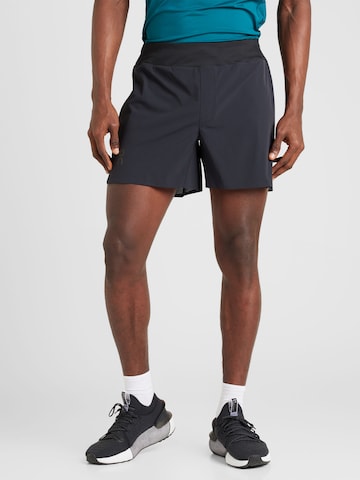 On Regular Sportshorts in Schwarz: predná strana