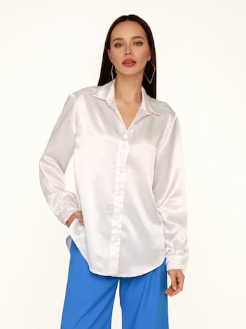 Anushka - Camiseta talla grande en blanco