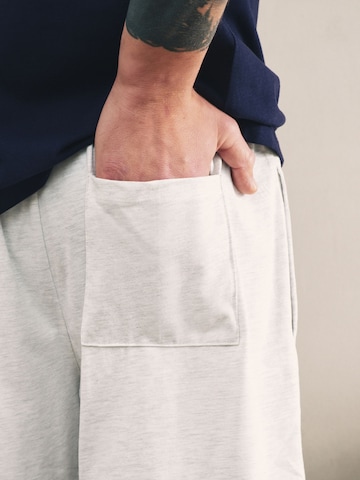 Next Kratka pižama 'Frankie Thorpe' | zelena barva