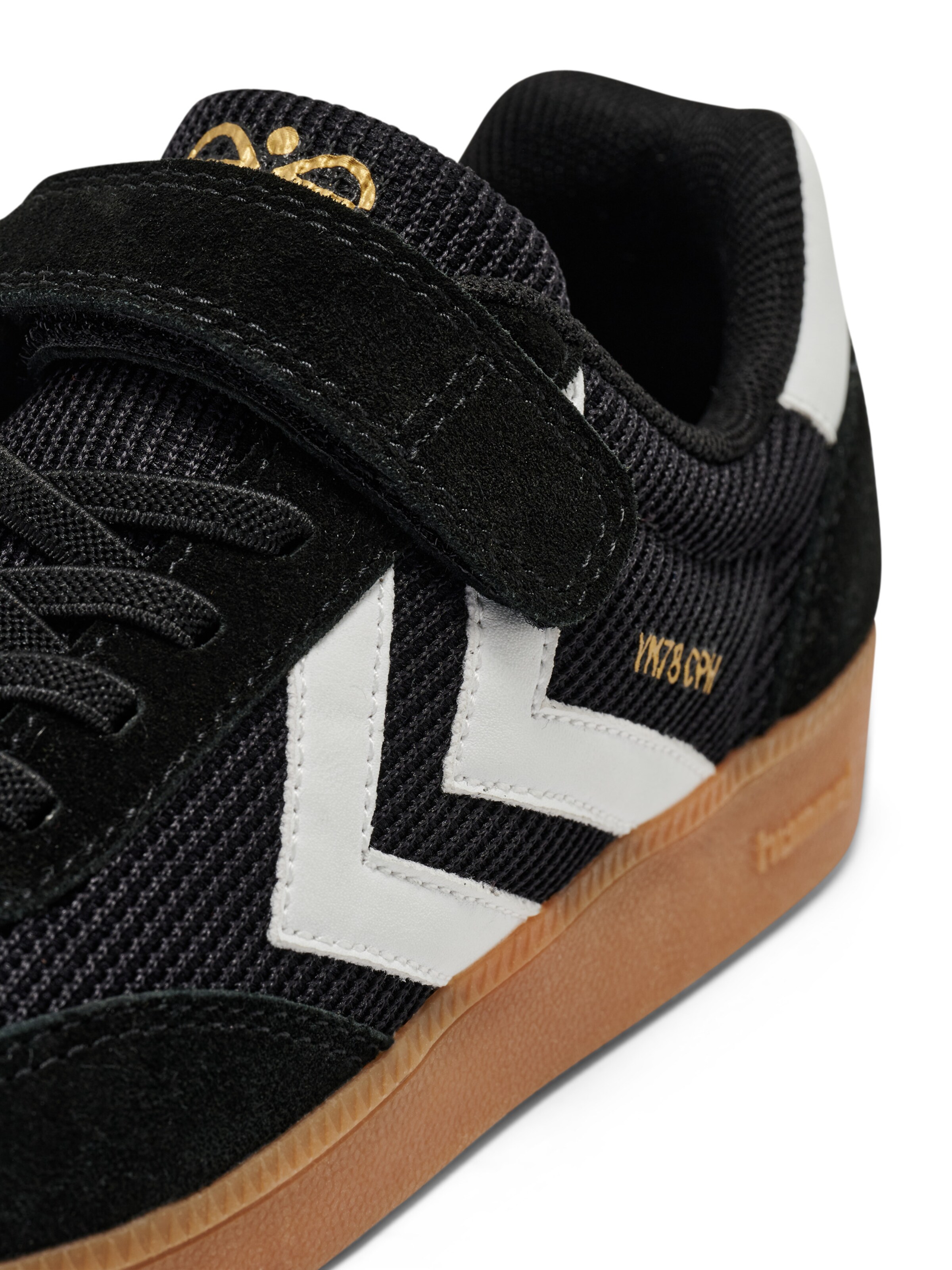 Hummel Sneakers in Black
