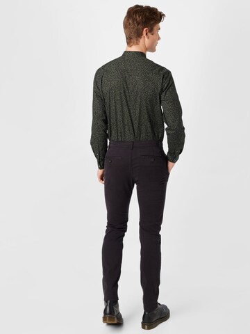 Coupe slim Pantalon chino 'Tavis' TOM TAILOR en noir