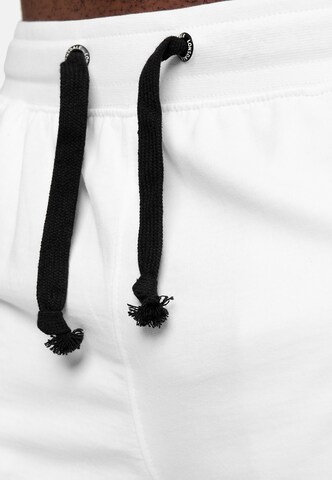 Regular Pantalon 'POLBATHIC' LONSDALE en blanc