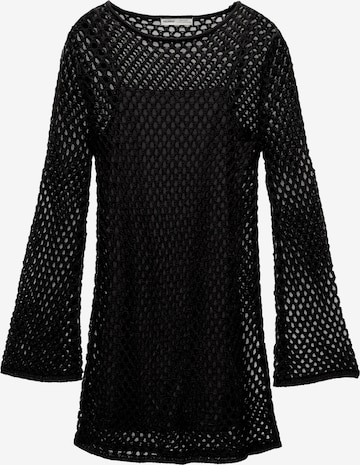 Pull&BearPletena haljina - crna boja: prednji dio