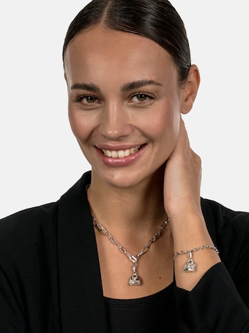 Suri Frey Pendant ' Felicity ' in Silver: front