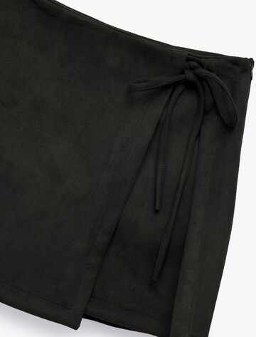 Koton Hosenrock in Schwarz