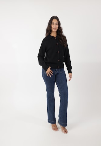 Elara Strickjacke in Schwarz