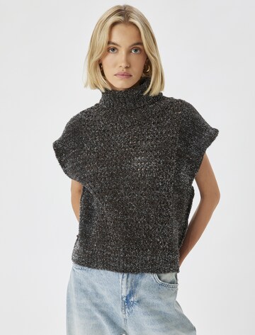 Koton Knitted Vest in Grey: front