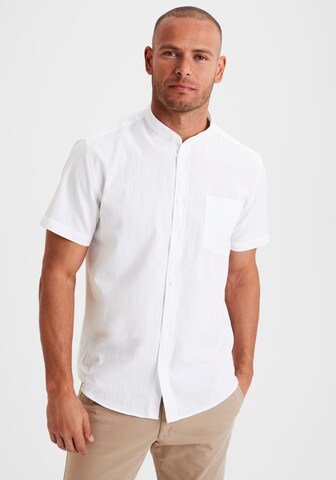 H.I.S Regular fit Button Up Shirt in White: front