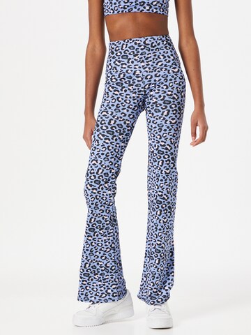 Onzie Flared Sports trousers in Blue: front