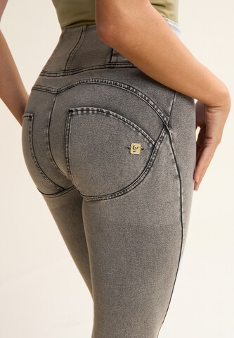 Freddy Skinny Jeggings in Grau