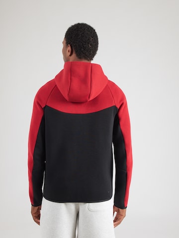 Nike Sportswear Sweatjacka 'Tech Fleece' i röd