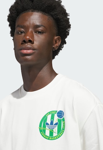 T-Shirt 'Basketball' ADIDAS ORIGINALS en blanc