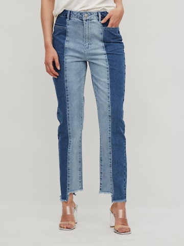 VILA Regular Jeans 'Stray' in Blue: front