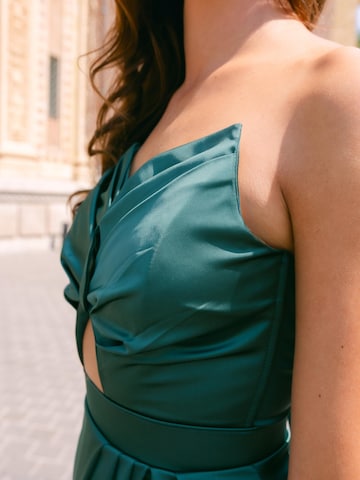 GRAZIA STORE Společenské šaty 'Ajsa' – zelená