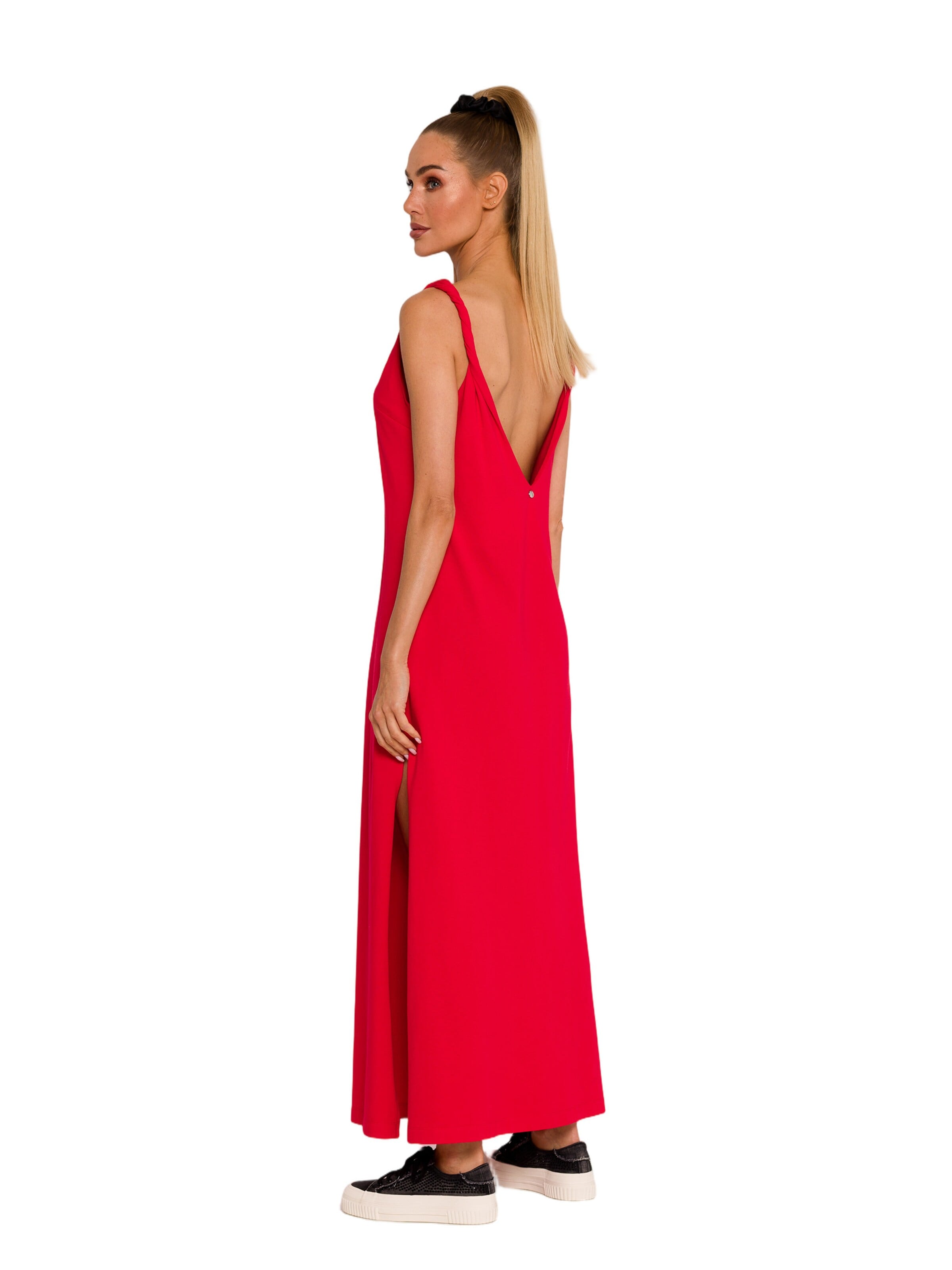 Rochie de la made of emotion pe roșu