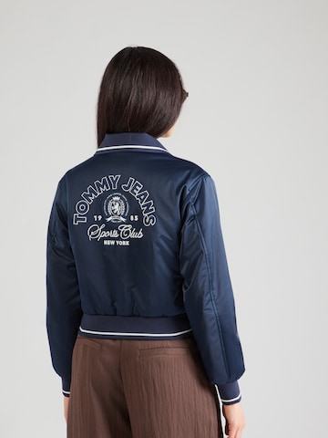 Tommy Jeans Φθινοπωρινό και ανοιξιάτικο μπουφάν 'VARSITY' σε μπλε