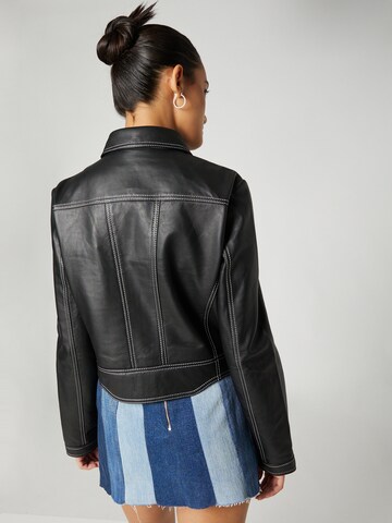 Bella x ABOUT YOU Between-Season Jacket 'Dakota' in Black