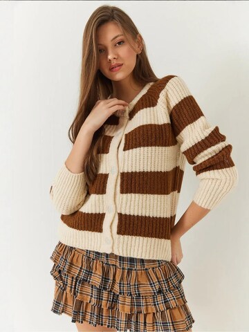 Cardigan Bianco Lucci en beige