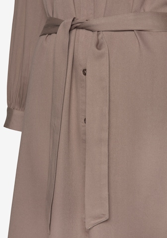 Robe-chemise LASCANA en gris