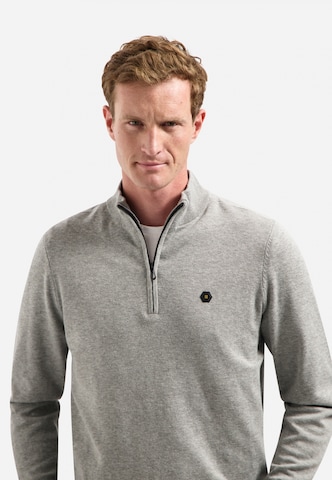 No Excess Pullover in Grau