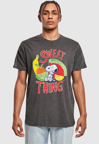 Merchcode Shirt 'Peanuts - Sweet thing' in Grau: predná strana