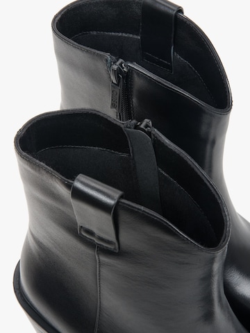 Estro Ankelboots '29-209' i svart